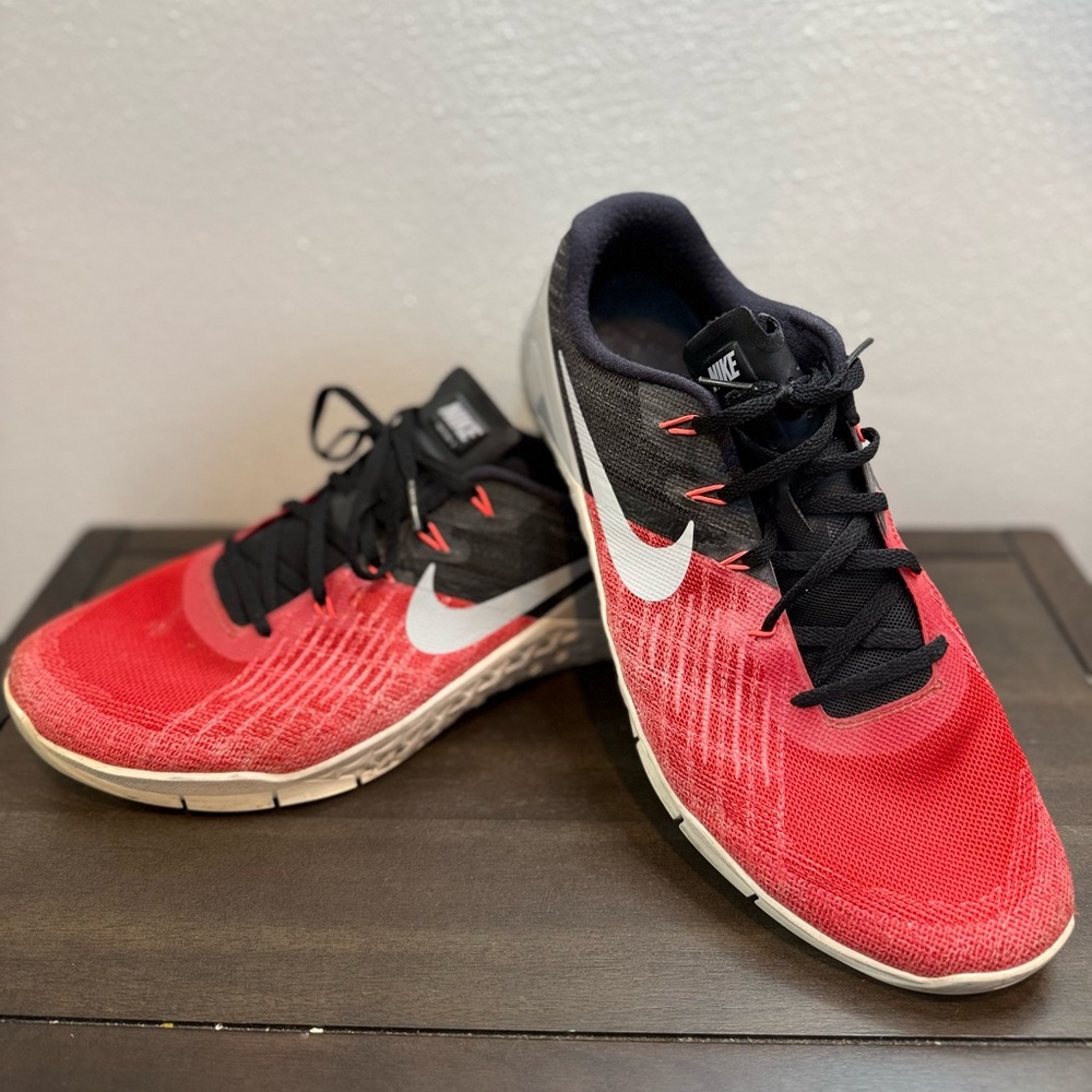 Nike Metcon 3 Training Shoes Mens Size 11 Red Black Cross Training 852928-600